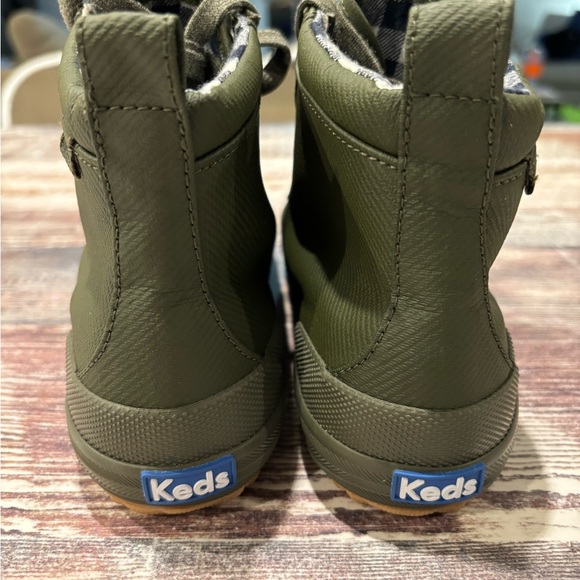KEDS Scout water resistant, duck outdoor, green boots. Sz 8.5. - Picture 4 of 8